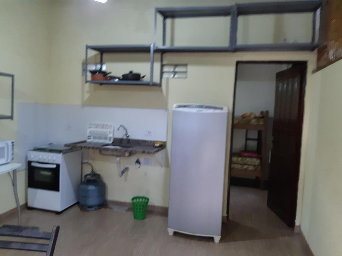 Apartamento Maranduba Beachside Kitnet: Poolside Retreat With Ac & Wi-fi