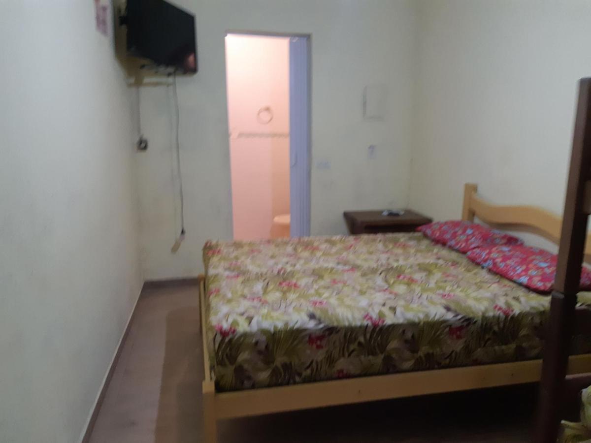 Maranduba Beachside Kitnet: Poolside Retreat With Ac & Wi-fi Apartamento *