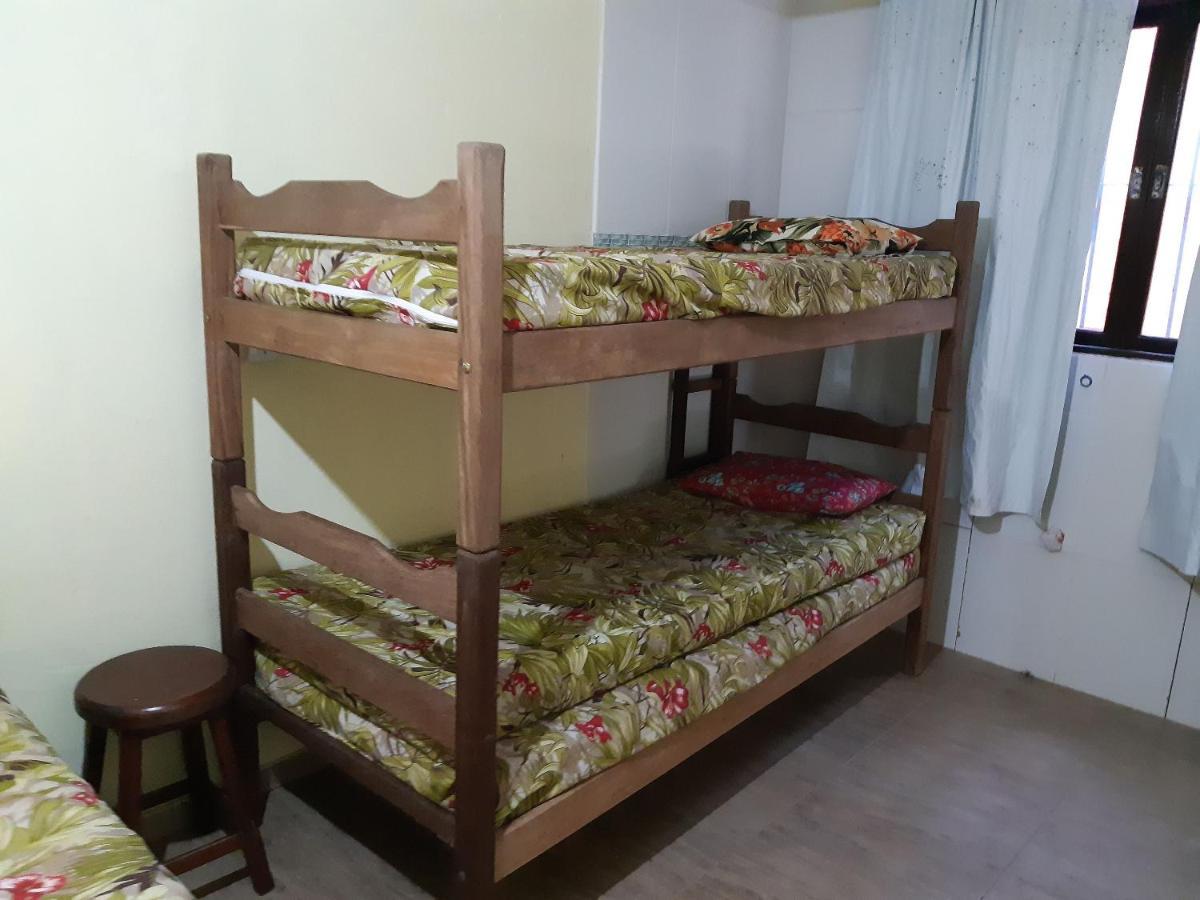 Apartamento Maranduba Beachside Kitnet: Poolside Retreat With Ac & Wi-fi *